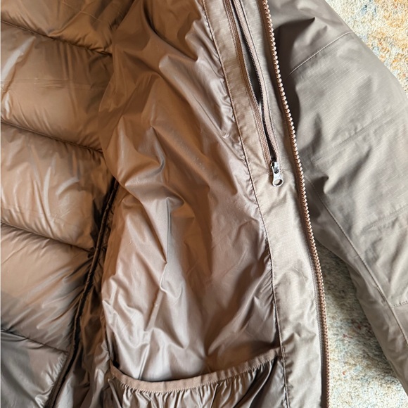 REI Stormhenge 850 Down Hybrid Parka
Men’s M - Picture 8 of 13